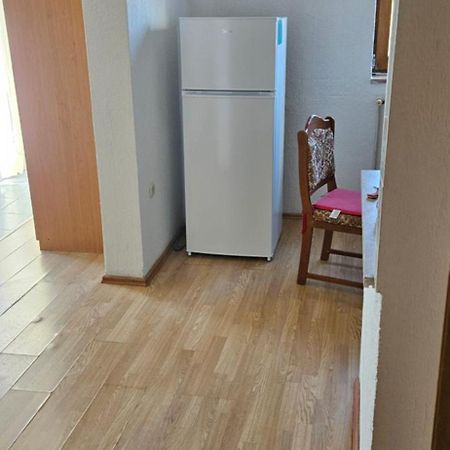 Apartments Hugo Малинска Экстерьер фото