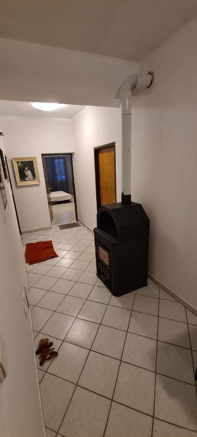 Apartments Hugo Малинска Экстерьер фото