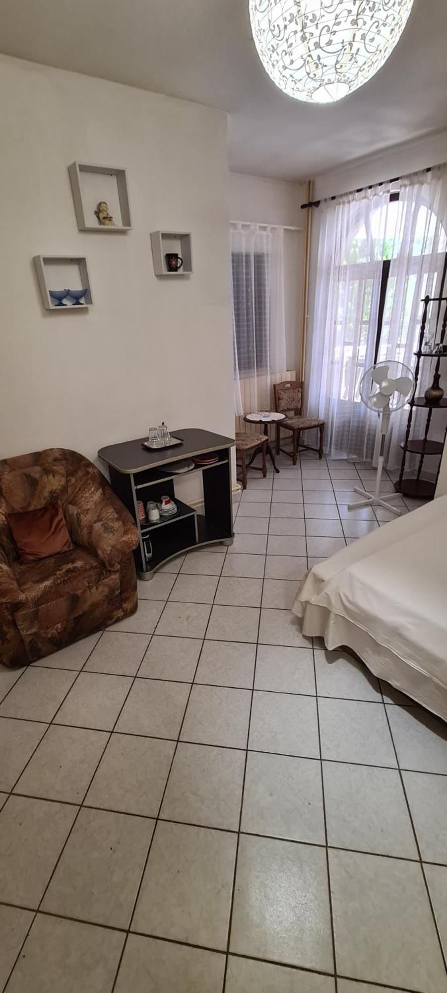 Apartments Hugo Малинска Номер фото